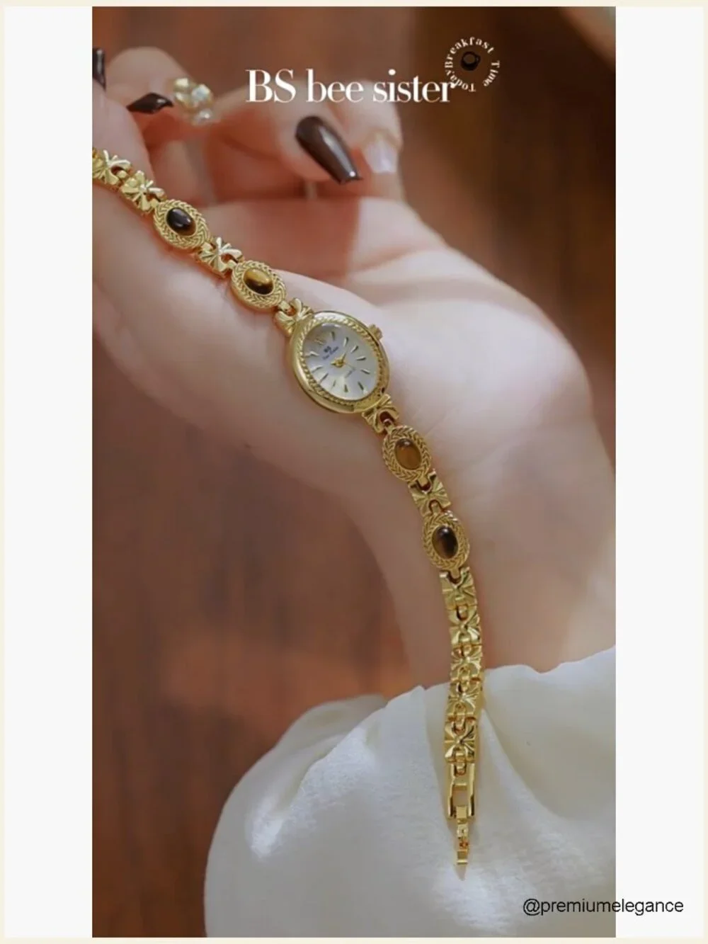 Vintage Oval Dial Small Gold Bracelet Watch Women Dress Quartz Analog Casual
